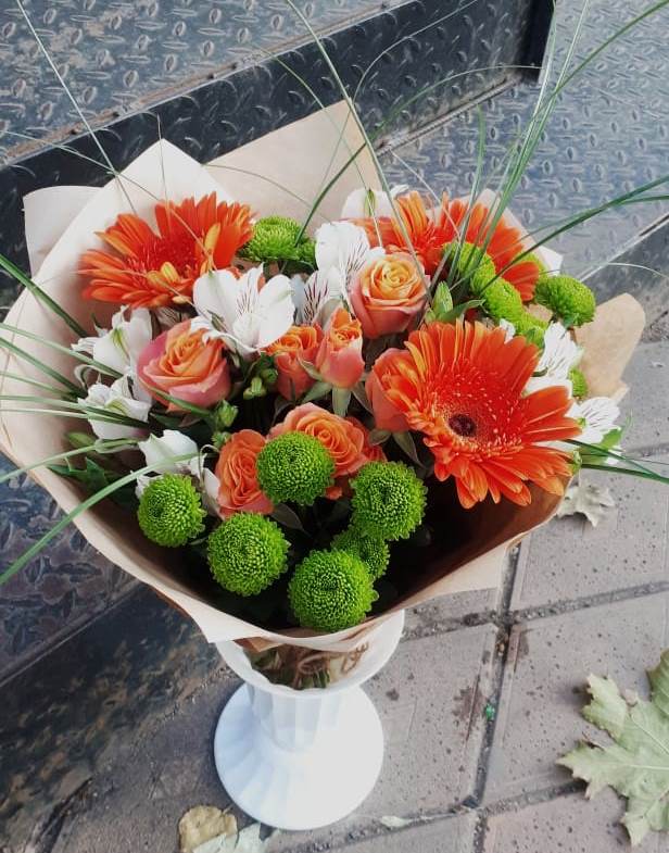 Букет цветов из: Герберы, Хризантемы, Альстромерии и Розы в поселок Сургут