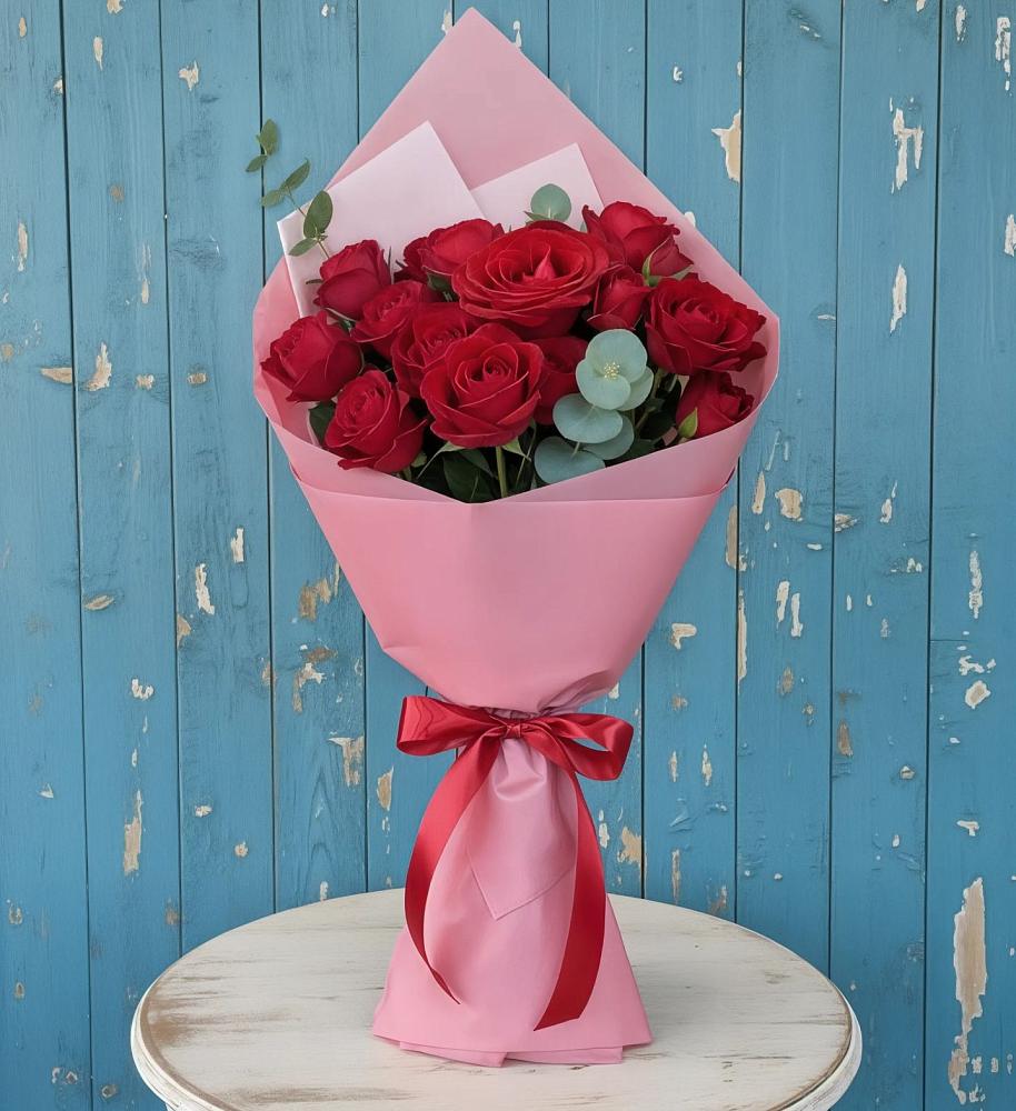 Букет цветов из: Розы в поселок Сургут
