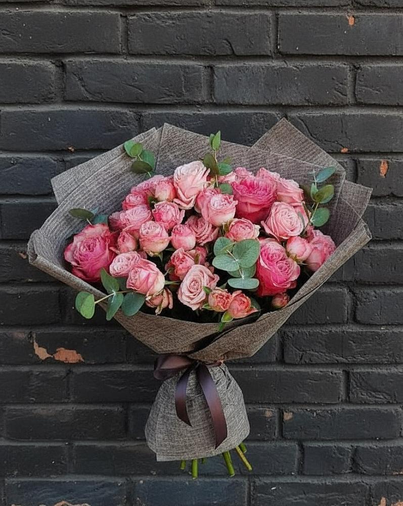 Букет цветов из: Розы в поселок Сургут