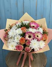 Букет цветов из:  Розы, Герберы и Хризантемы в поселок Сургут