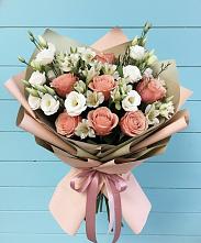 Букет цветов из:  Розы, Альстромерии и Лизиантусы в поселок Сургут