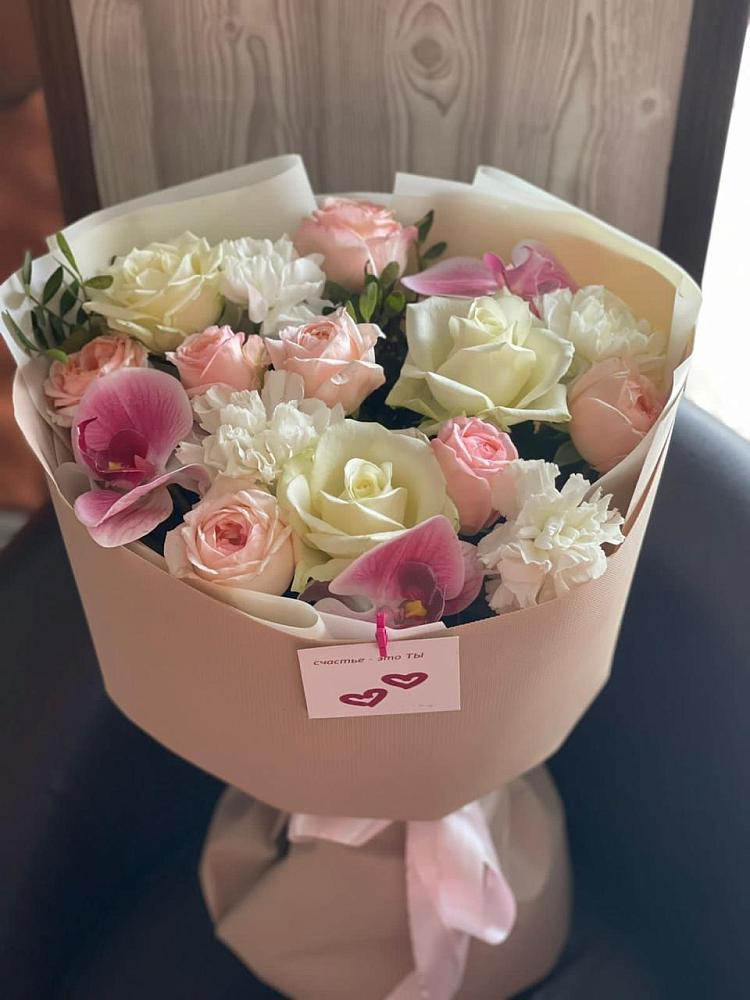 Букет цветов из: Орхидеи, Розы и Гвоздики в поселок Сургут