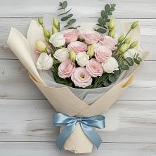 Букет цветов из:  Лизиантусы в поселок Сургут