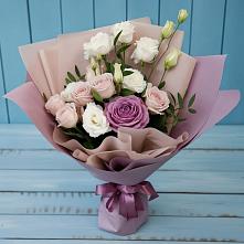 Букет цветов из:  Розы и Лизиантусы в поселок Сургут