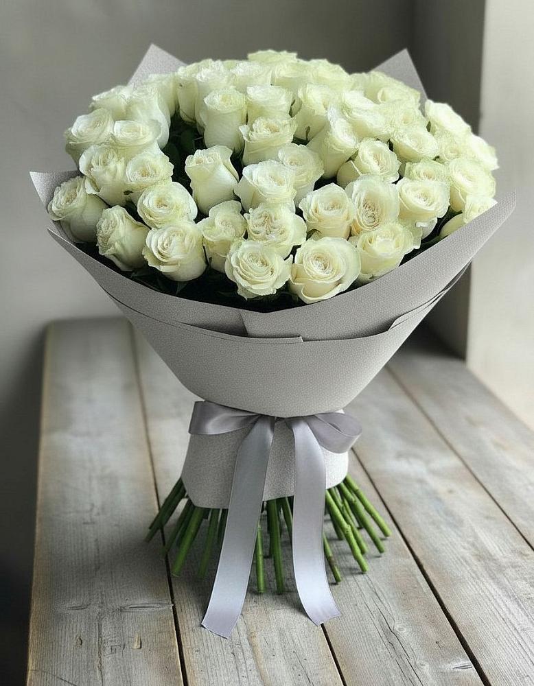 Букет 35 Белых роз в поселок Сургут