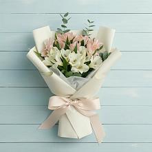 Букет цветов из:  Альстромерии в поселок Сургут