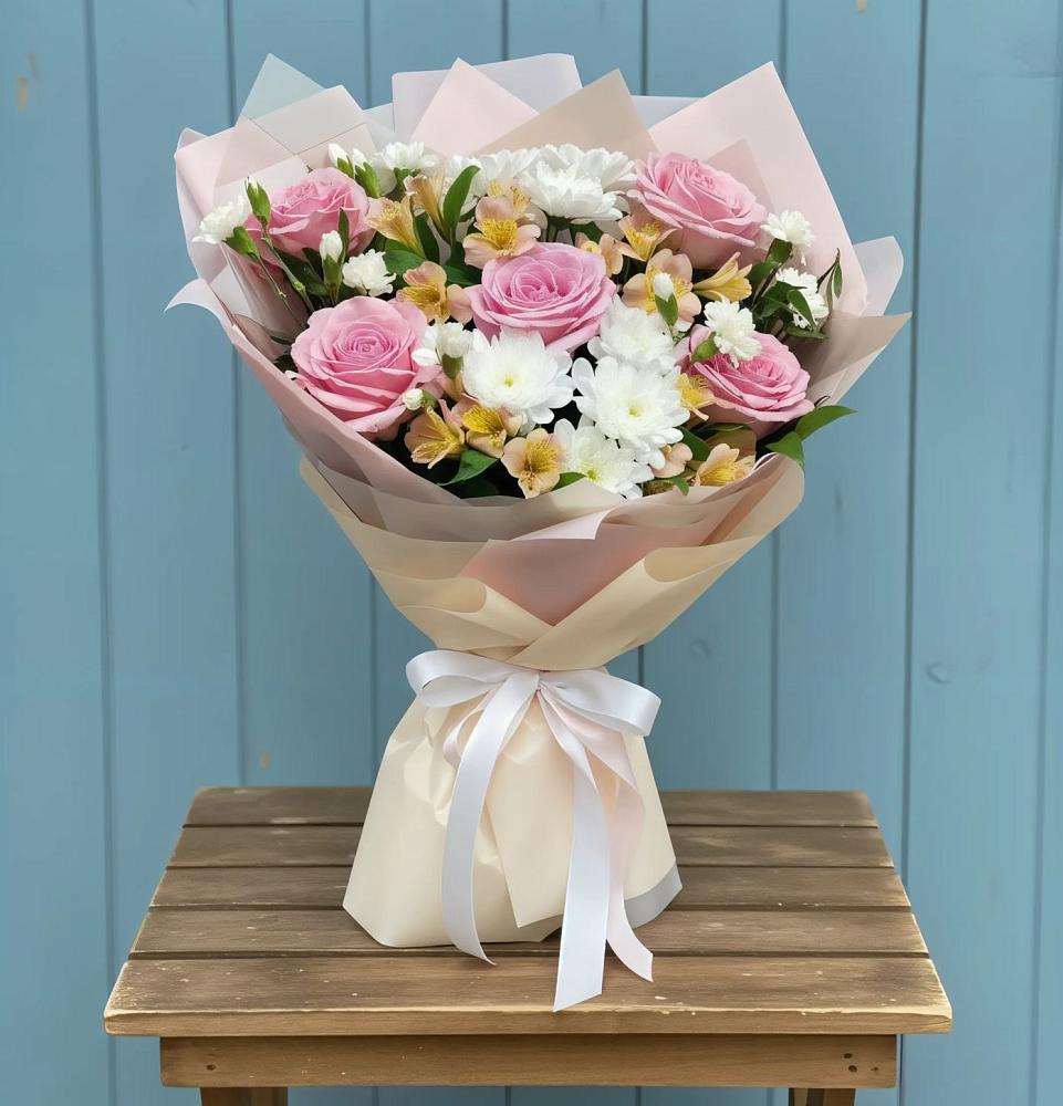 Букет цветов из: Гвоздики, Орхидеи и Розы в поселок Сургут