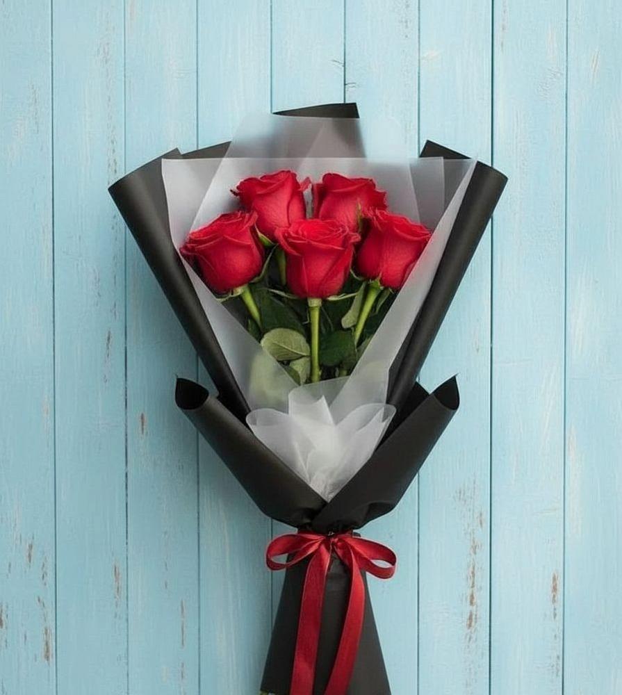 Букет цветов из: Розы в поселок Сургут