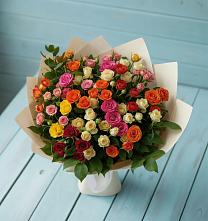 Букет Микс из разноцветных кустовых роз в поселок Сургут